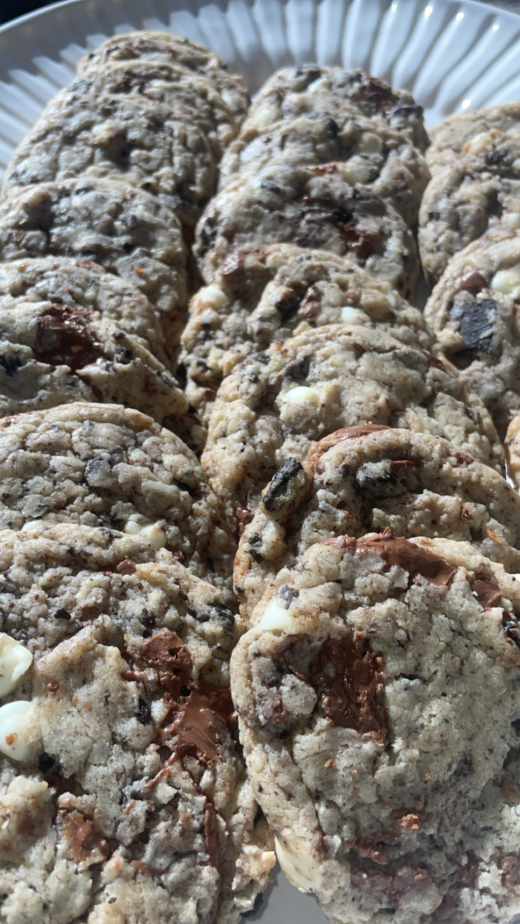 Chocolate chip cookies and cream cookie